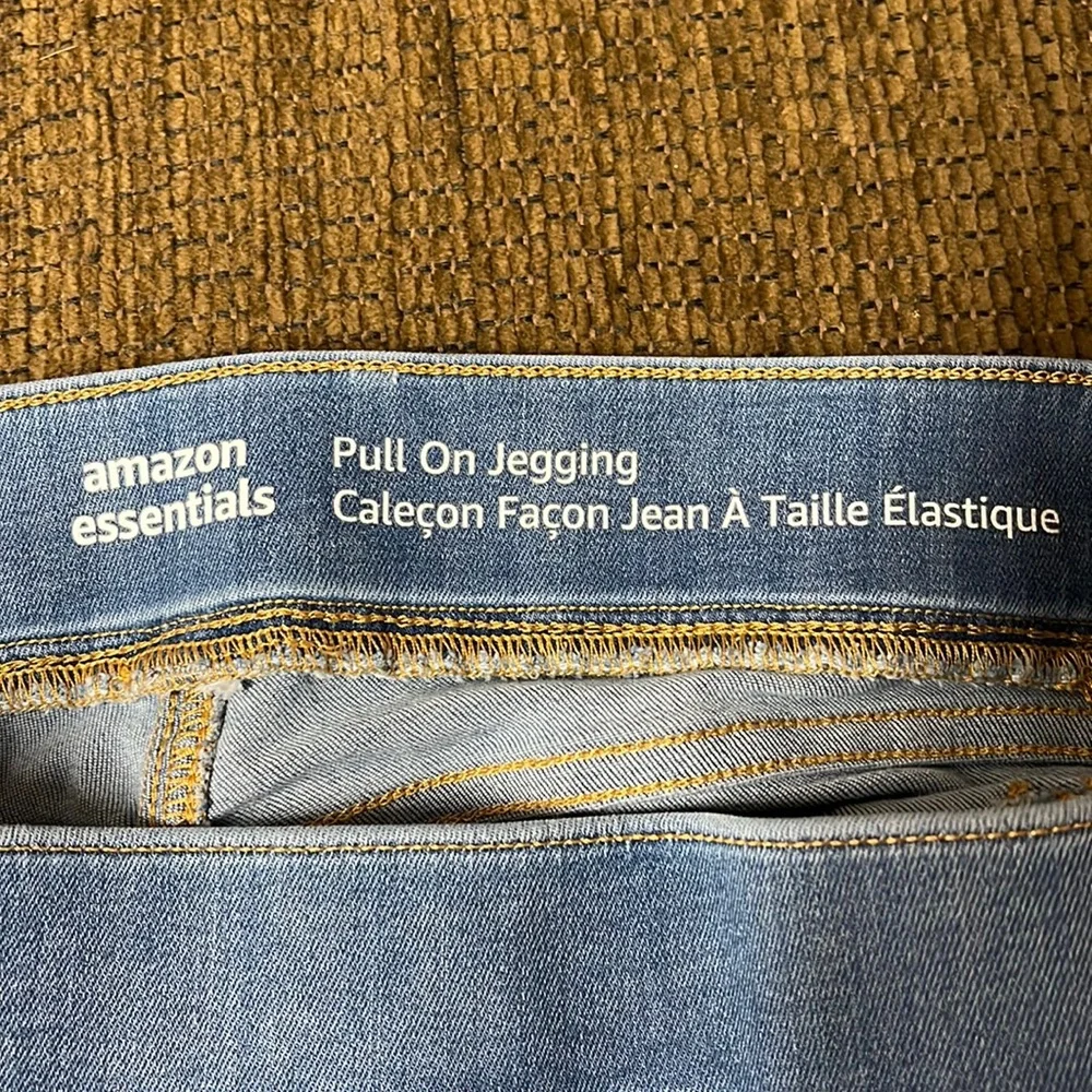 Amazon Essentials Pull On Denim Jeggings Size 4 Short